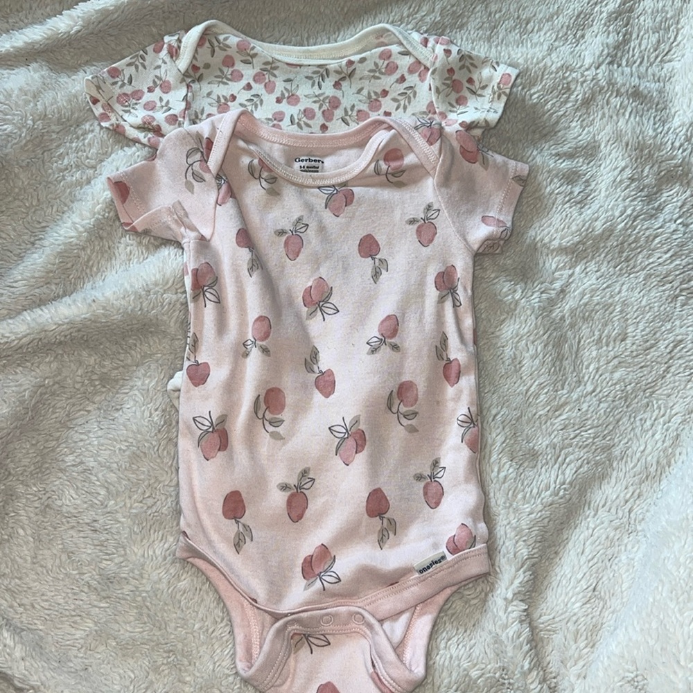 Gerber onesie 2pc
